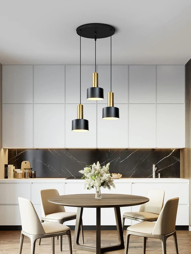 Minimalist dining room chandelier, modern Nordic lamp, light luxury living room lamp, long dining table, bar table lamp