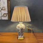 American Retro Ceramic LED Floor Lamps Painted Printing Decor Household Parlor Bedroom Bedside Study Pleated Fabric Table Lights