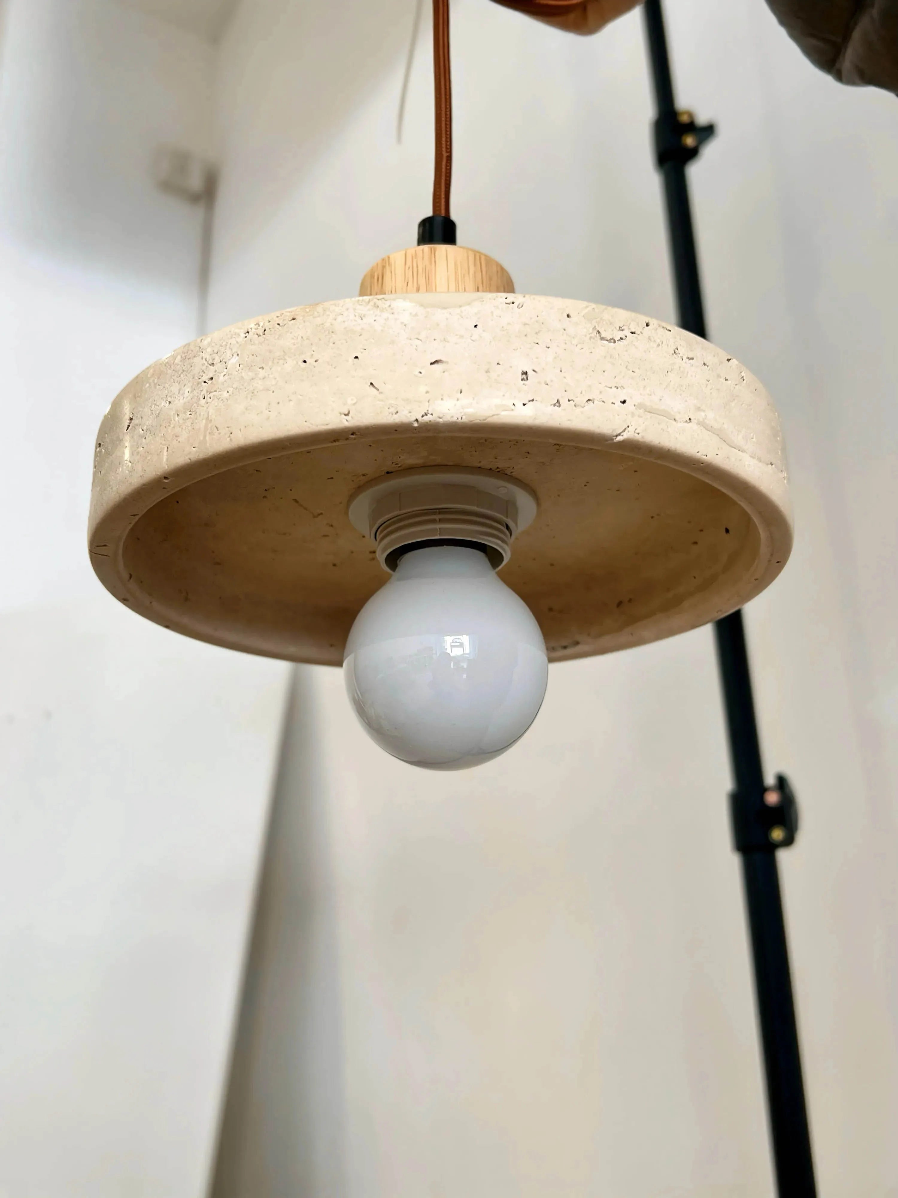 Natural Yellow Cave Stone Led Pendant Lamp For Dining Table, Bedside, Bedroom, Living Room. Home Decoration And Lighting Pendant